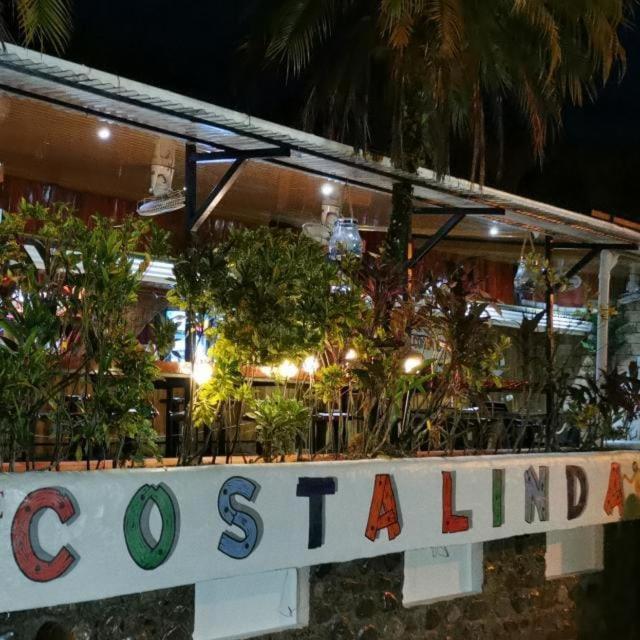 Costa Linda Art Hostel Manuel Antonio Luaran gambar