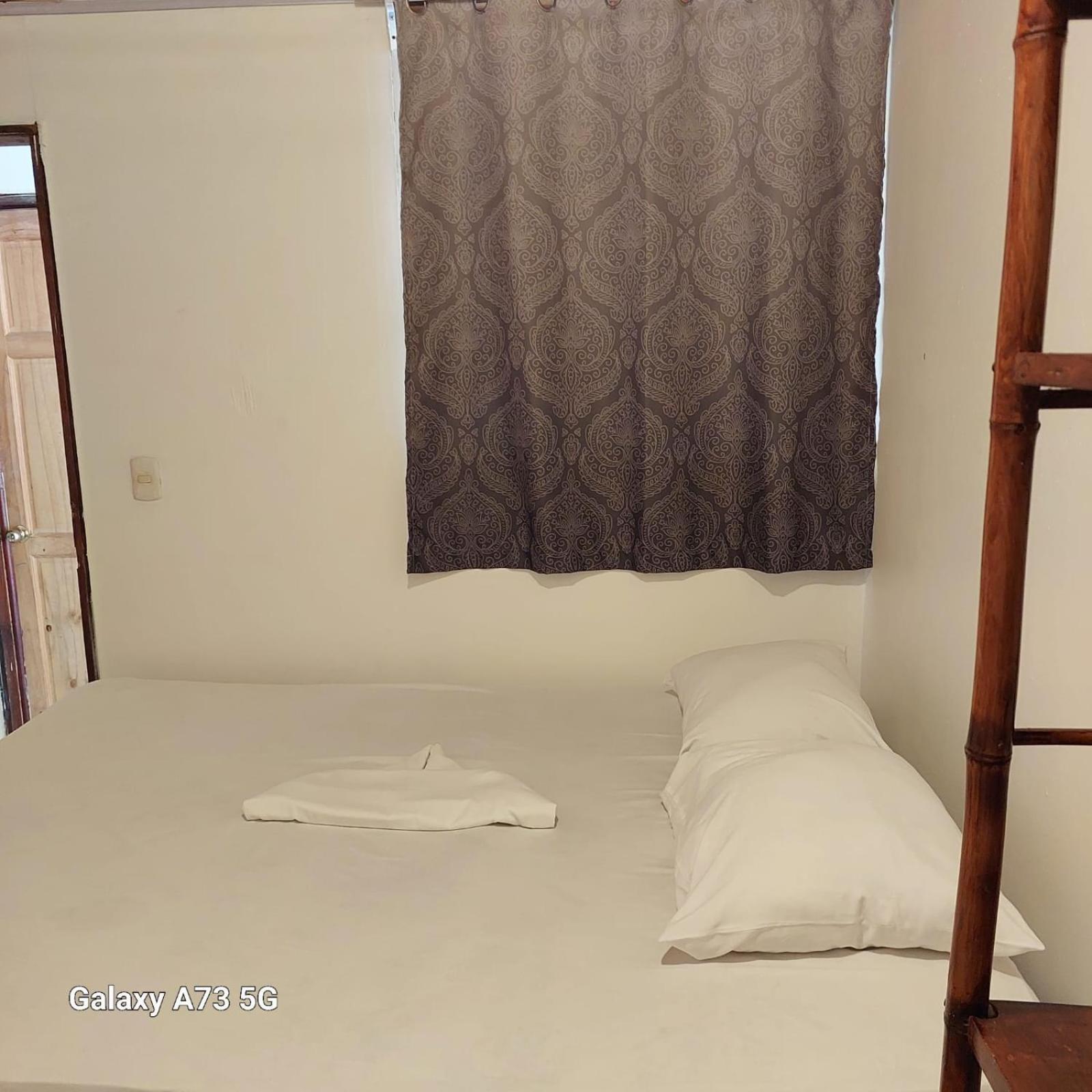 Costa Linda Art Hostel Manuel Antonio Luaran gambar