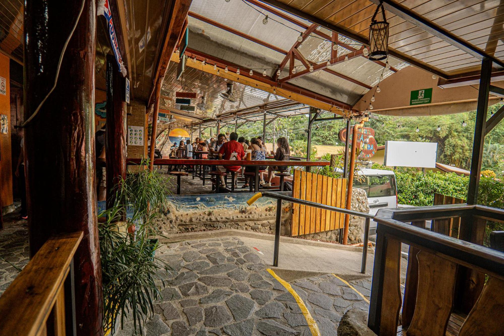 Costa Linda Art Hostel Manuel Antonio Luaran gambar