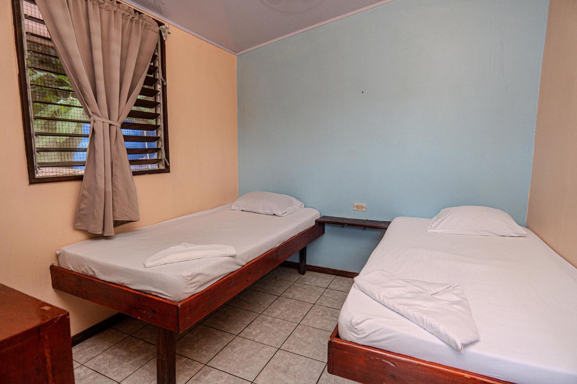 Costa Linda Art Hostel Manuel Antonio Luaran gambar