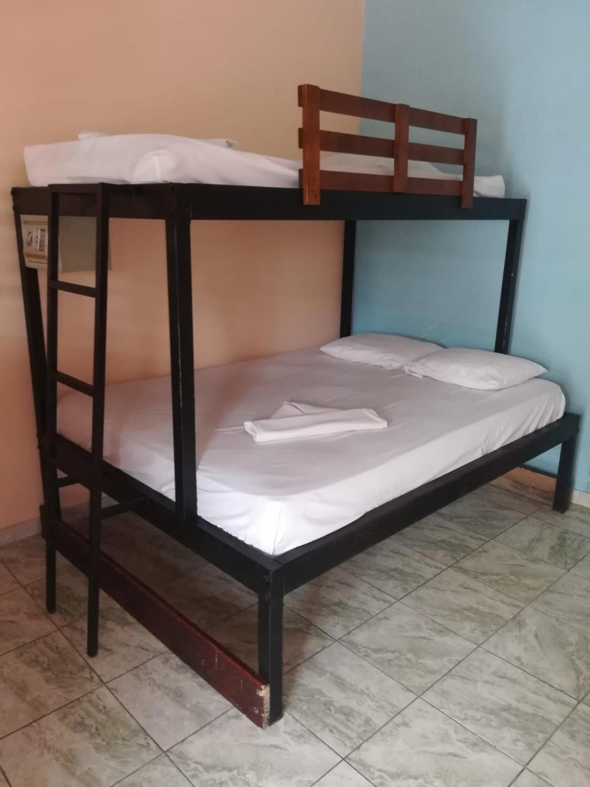 Costa Linda Art Hostel Manuel Antonio Luaran gambar