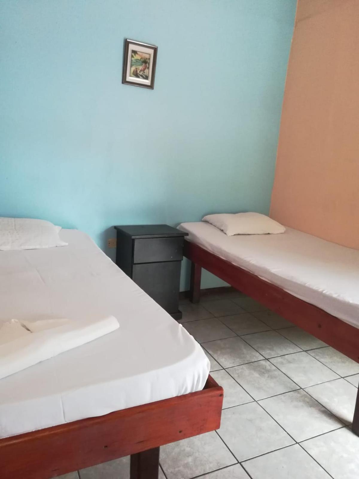 Costa Linda Art Hostel Manuel Antonio Luaran gambar