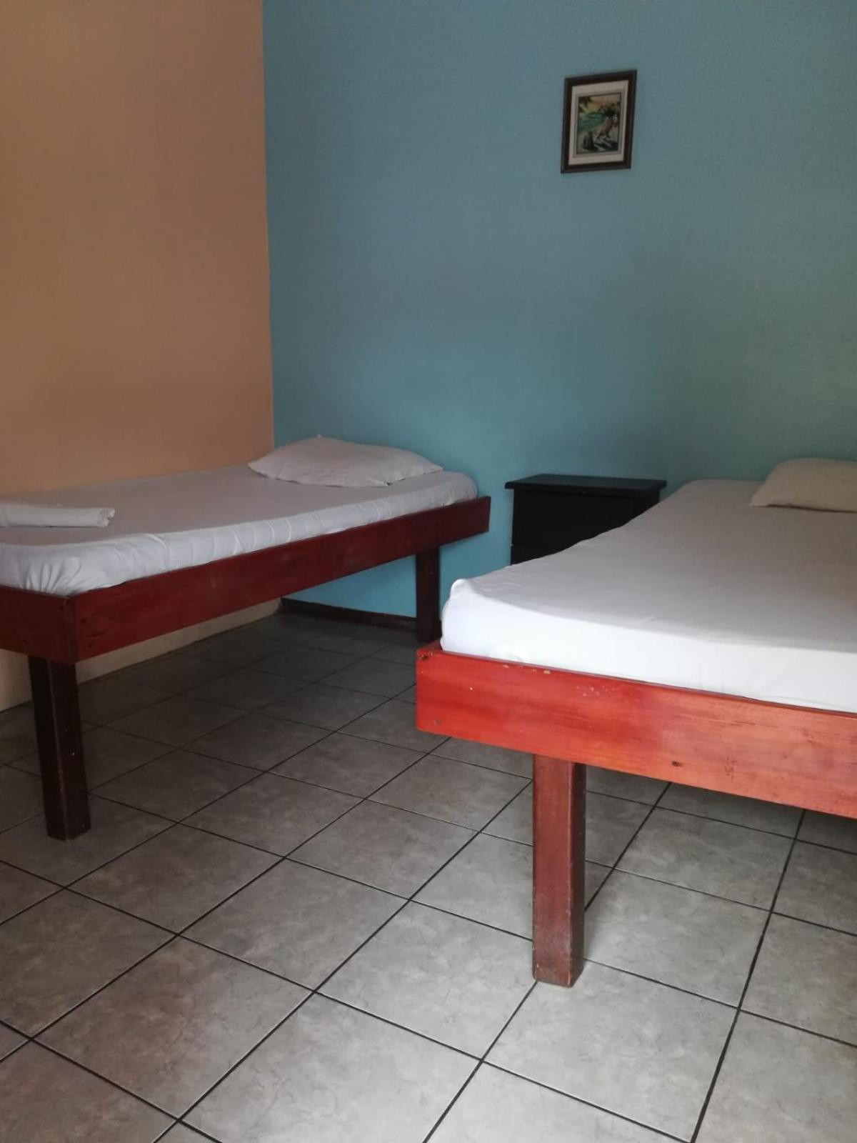 Costa Linda Art Hostel Manuel Antonio Luaran gambar