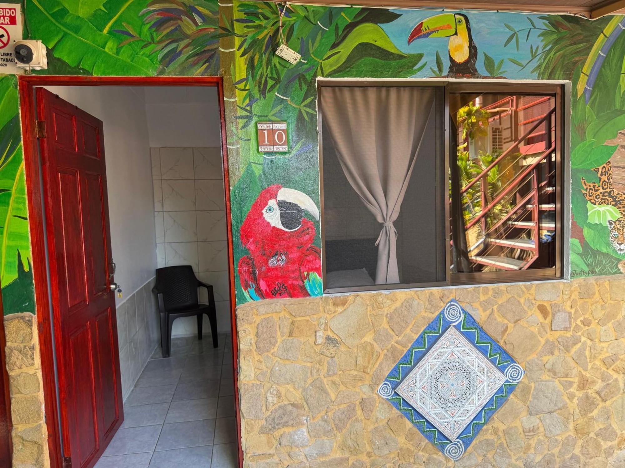 Costa Linda Art Hostel Manuel Antonio Luaran gambar