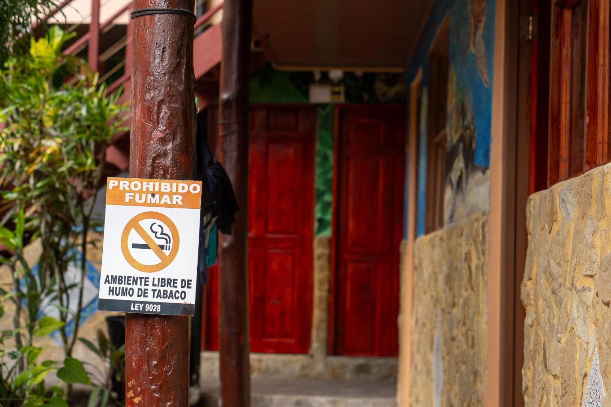 Costa Linda Art Hostel Manuel Antonio Luaran gambar