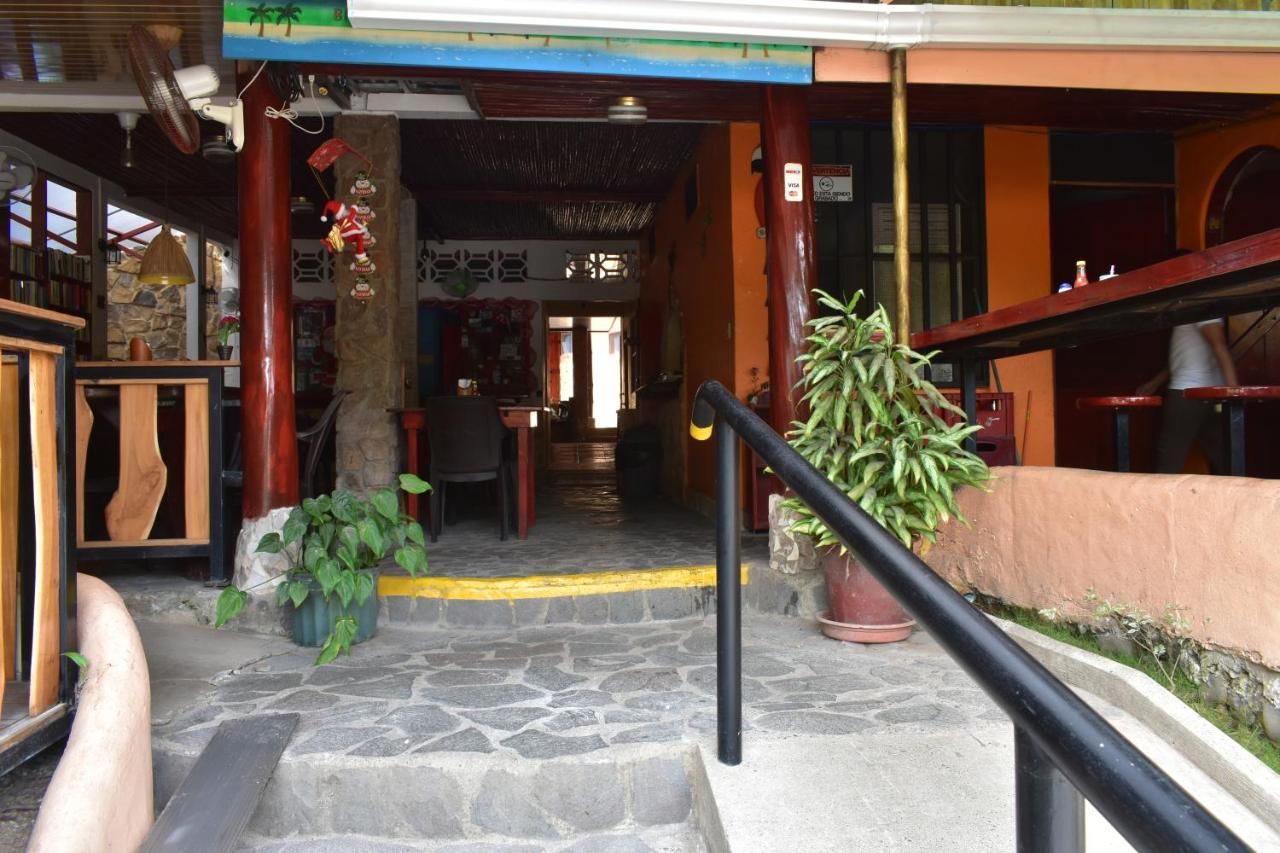 Costa Linda Art Hostel Manuel Antonio Luaran gambar