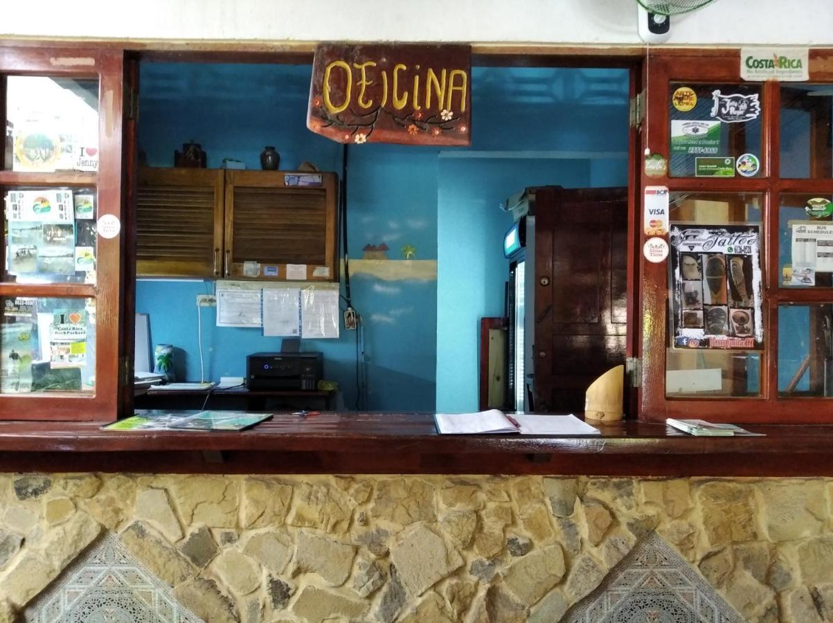 Costa Linda Art Hostel Manuel Antonio Luaran gambar